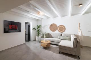 Caelia Serenity Home with Jacuzzi - 7