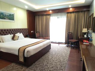 Paragon Hotel & Resort - 2