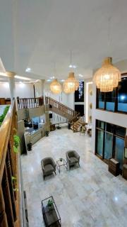 Hotel Taufina Solok - 1