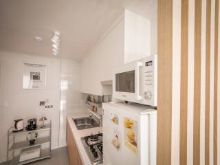 cozy moment in Seoul 2-Min Walk from Sangwangsimni Station Luggage Storage & Welcome Dessert - 1