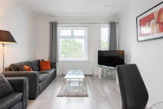 Hilltown Apartment - 5