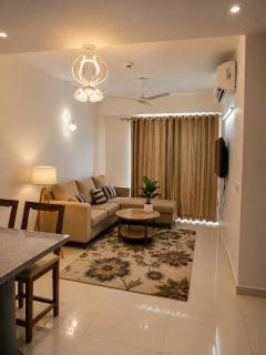 Luxury Suites Pari Chowk Expo Mart Jaypee Greens - 5
