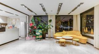 Borrman Hotel Zhuhai Gongbei Port Fuhuali Light Rail - 4