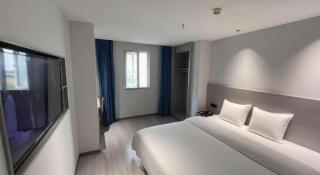 7 Days Inn Guiyang Qianlingshan Park Beijing Road Metro Station - 7