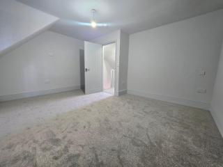 New 3 Bed Home, Sleeps 6, 2 Bath, Free Parking, Private Gated - 7