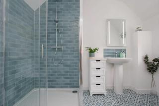 2-Bed Purbeck Cottage Including Free Blue Pool Entry - 2