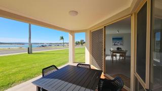 Pelican Shore Villa 3- Kalbarri, WA - 6