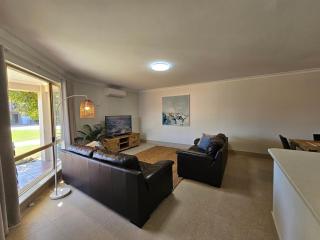 Pelican Shore Villa 11- Kalbarri WA - 4