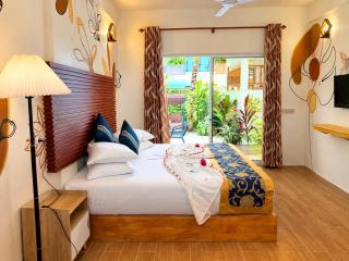 Blue Water Thoddoo Inn - 8