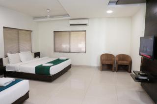 Hotel Varay Express - 5