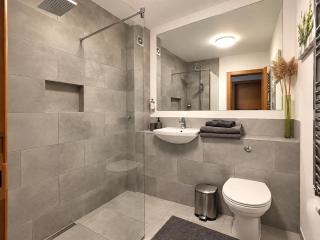 GALA 2Bedroom Apartment 200m from Gondola - 1