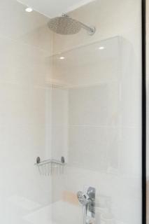 Beautiful 2BR Sea View Apt with Dedicated Office by Cyprus Horizons - 7