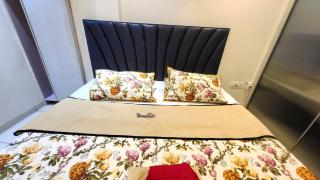 VacationBuddy Statement Home In Shalimar Bagh - 3