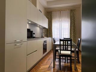 Steps from Piazza Maggiore - 1 Bedroom - 4