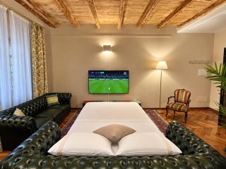 Steps from Piazza Maggiore - 1 Bedroom - 3