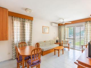 Lively Apartment with Large Pool - Las Salinas - 9