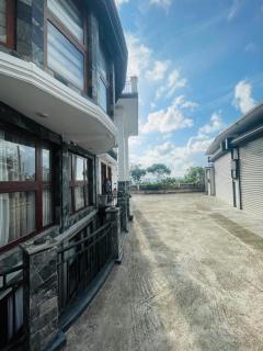 Blue Sky Hanthana - 2