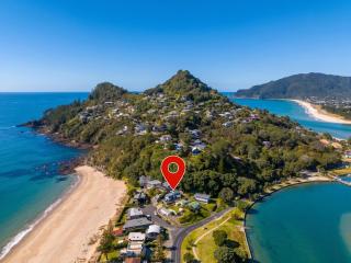 Ocean View Beach Beauty - Tairua Holiday Home - 0
