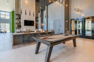 Contemporary 1Br Suite. Pool, Gym, Work space - 4