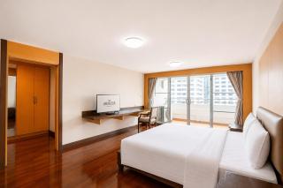 The Mercer Sukhumvit 4 - 9
