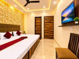 Embassy Inn - 220 Meters Near Golden Temple - 0