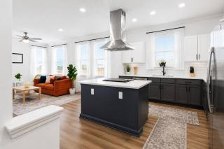 Upscale Executive Stay on Prime Location - 8