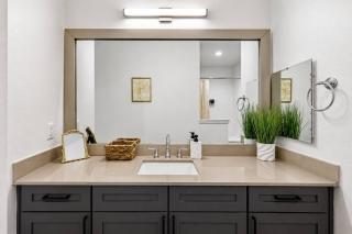 Upscale Executive Stay on Prime Location - 2