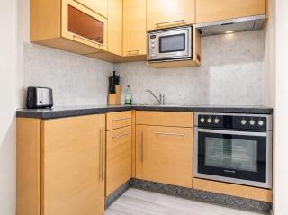 Budget-Friendly 3 Apts, - Ideal for Short Stays - 6