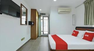 Super OYO 90780 J Hotel Bukit Bintang - 1