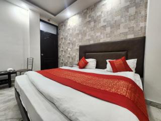 Oly Hotel Unique Near New Delhi Railway Station - 0