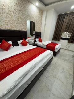 Oly Hotel Unique Near New Delhi Railway Station - 3