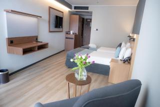The Preluna Hotel - 8