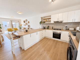 Jay's Place - 5