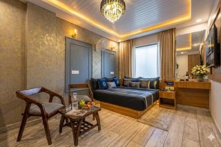 Revking--Hotel Angel Pink B58 & Premium Rooms At Kaushambi 3-star Hotel l Kaushambi, Ghaziabad - 5