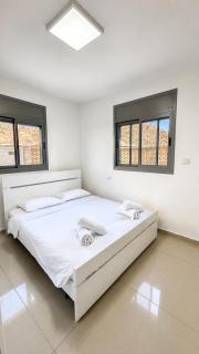 Ground Floor Parfum Private Heated pool 3BR - 6