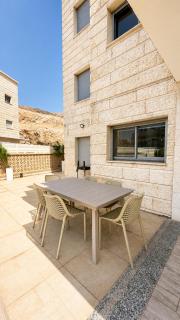 Ground Floor Parfum Private Heated pool 3BR - 5