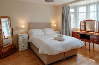 Spacious Garden Home York and A64 - Dog Friendly - 8