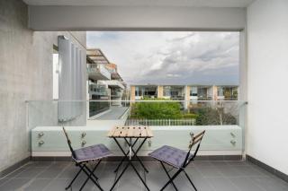 Kingston Foreshore Flat with Garden View - Hosted by Canstay - 8