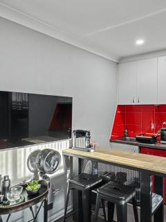 A Cool Little Hideaway in the Heart of Fitzroy - 1