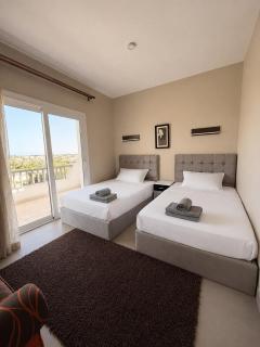 El Gouna Joubal View 3-Bedroom Villa Marina View Private Garden - 1