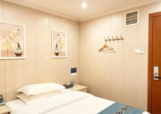 Red Blue Hotel - Guiyang North Station - 2