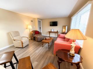 3 Bed, 1 Bath, Upper Flat - 0