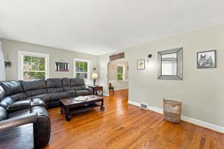 Spacious Bourbon retreat near Downtown Louisville - 4