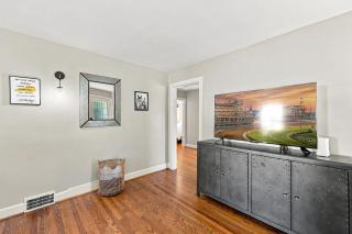 Spacious Bourbon retreat near Downtown Louisville - 2