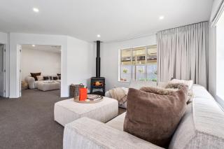 Helmstead Cottage - Arrowtown Holiday Home - 7