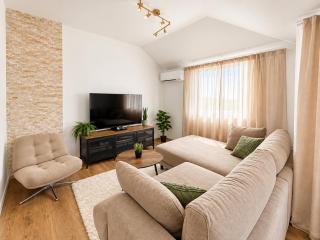 Sea-View 1BR Near Dentaprime w/ Free Parking - 8