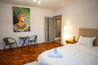 Barrique 26 - Breakfast delivered & Minibar - Free Parking - Old Town - 2