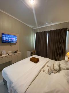 Queen’s Villa - 9