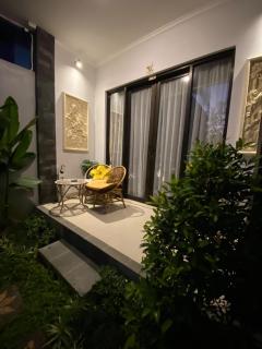 Queen’s Villa - 5