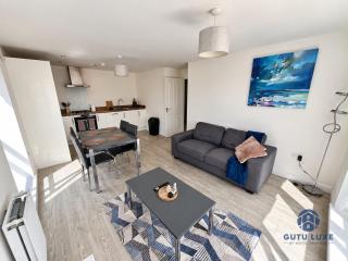 Gutu Brum Luxe - Birmingham - 7